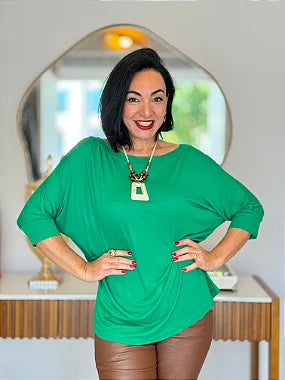 Combo Blusa Canoa + Colar